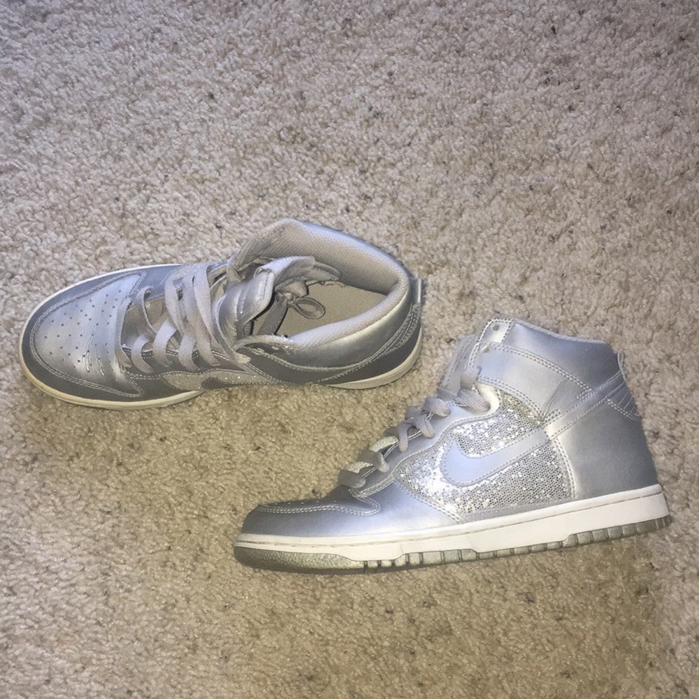 Women’s Nike Dunk High Silver Sequin Metallic sz 9